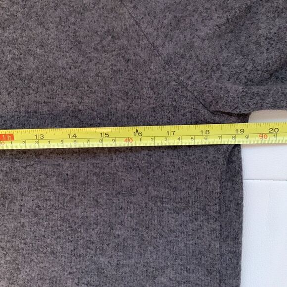 Anthropologie Gray Tunic Sweater Size S - Picture 4 of 8